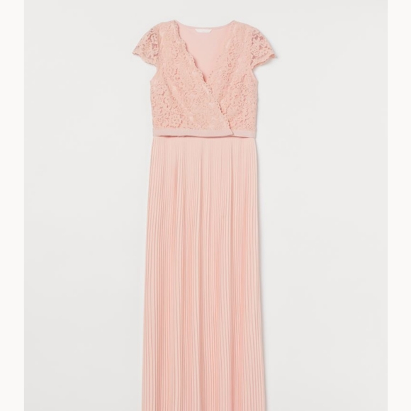 ✅✅ SOLD ✅✅ H&M MAMA Nursing Dress - Picture 6 of 7